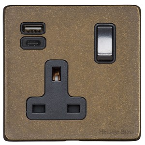 M Marcus Heritage Brass Vintage Range Single USB-A+C Socket with Black Trim