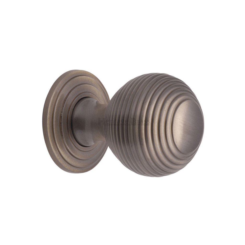 M Marcus Heritage Brass Reeded Design Cupboard Knob with base 32mm 