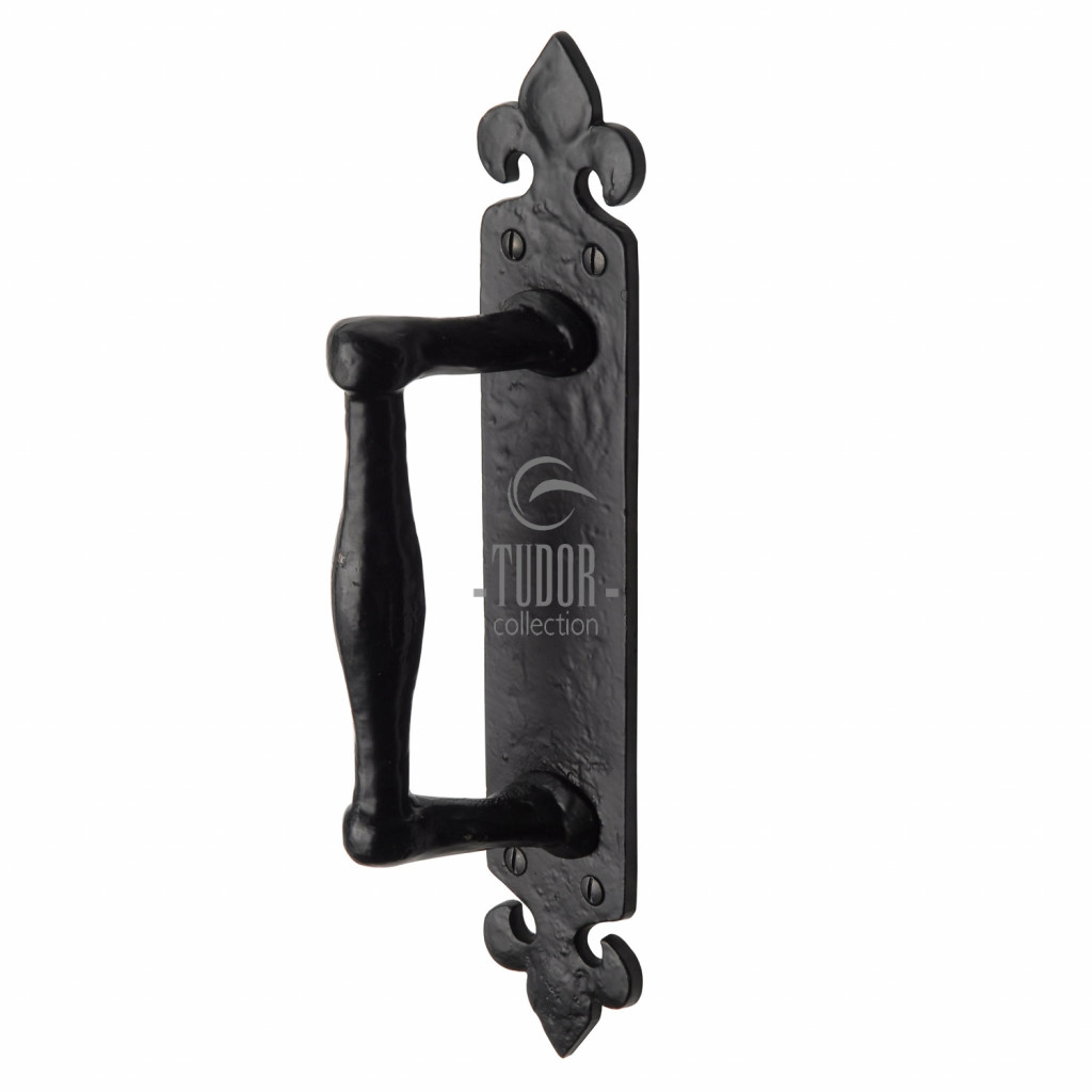 M Marcus Tudor Rustic Black Fleur-de-Lys Face Fixing Pull Handle on 259 x 47mm Backplate