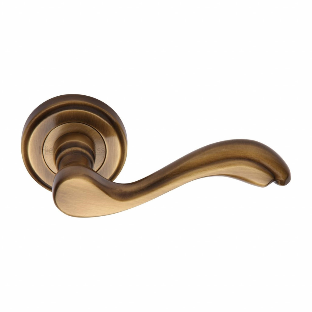 M Marcus Heritage Brass Lisboa Design Door Handle Lever Latch on Round Rose