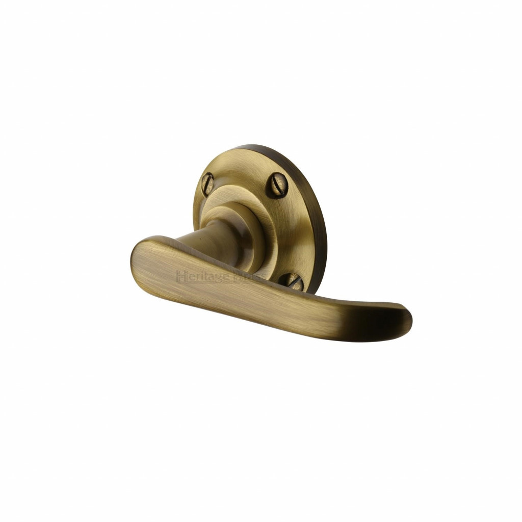 M Marcus Heritage Brass Windsor Design Door Handle Lever Latch on Round Rose