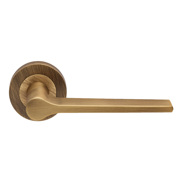 Carlisle Brass Velino Lever on Round Rose