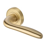 M Marcus Heritage Brass Door Columbus Design Handle Lever Latch on Round Rose