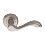 M Marcus Heritage Brass Lisboa Design Door Handle Lever Latch on Round Rose