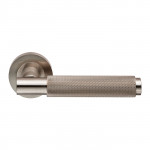 Carlisle Brass Varese Knurled Lever on Round Rose