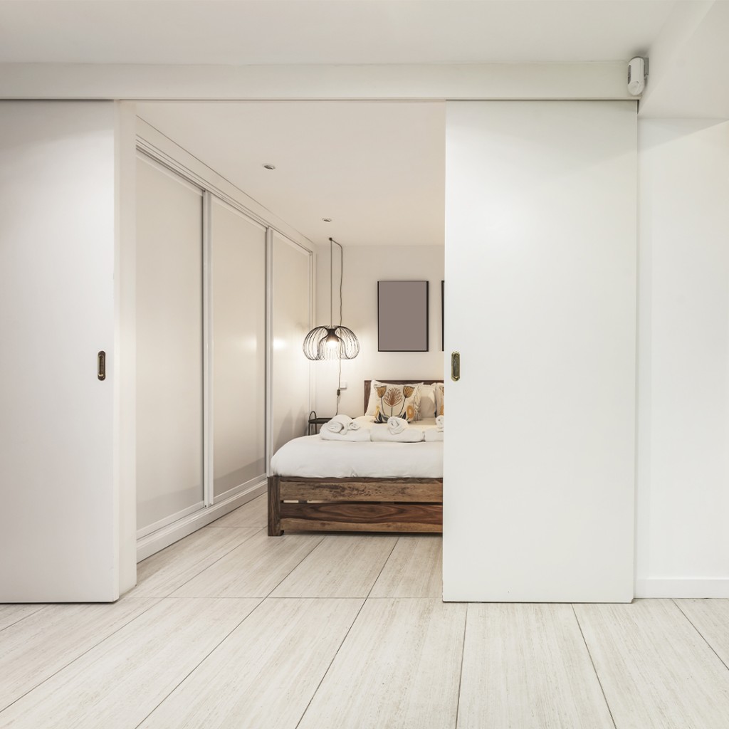 P C Henderson Soltaire 120/180/250 Sliding Door Systems