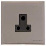 M Marcus Heritage Brass Windsor Range 5 Amp 3 Round Pin Socket