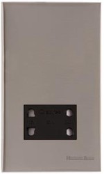 M Marcus Heritage Brass Windsor Range Shaver Socket Dual Output Voltage 110/240V